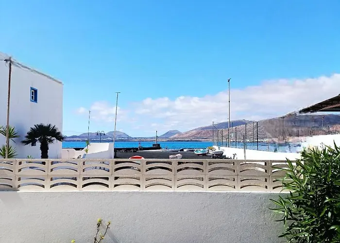 Marysol 1 Apartment With Terrace Close To The Sea